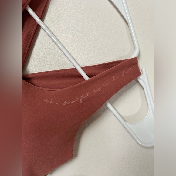 Whitney Simmons x Gymshark V2 Sports Bra - Picture 6 of 11